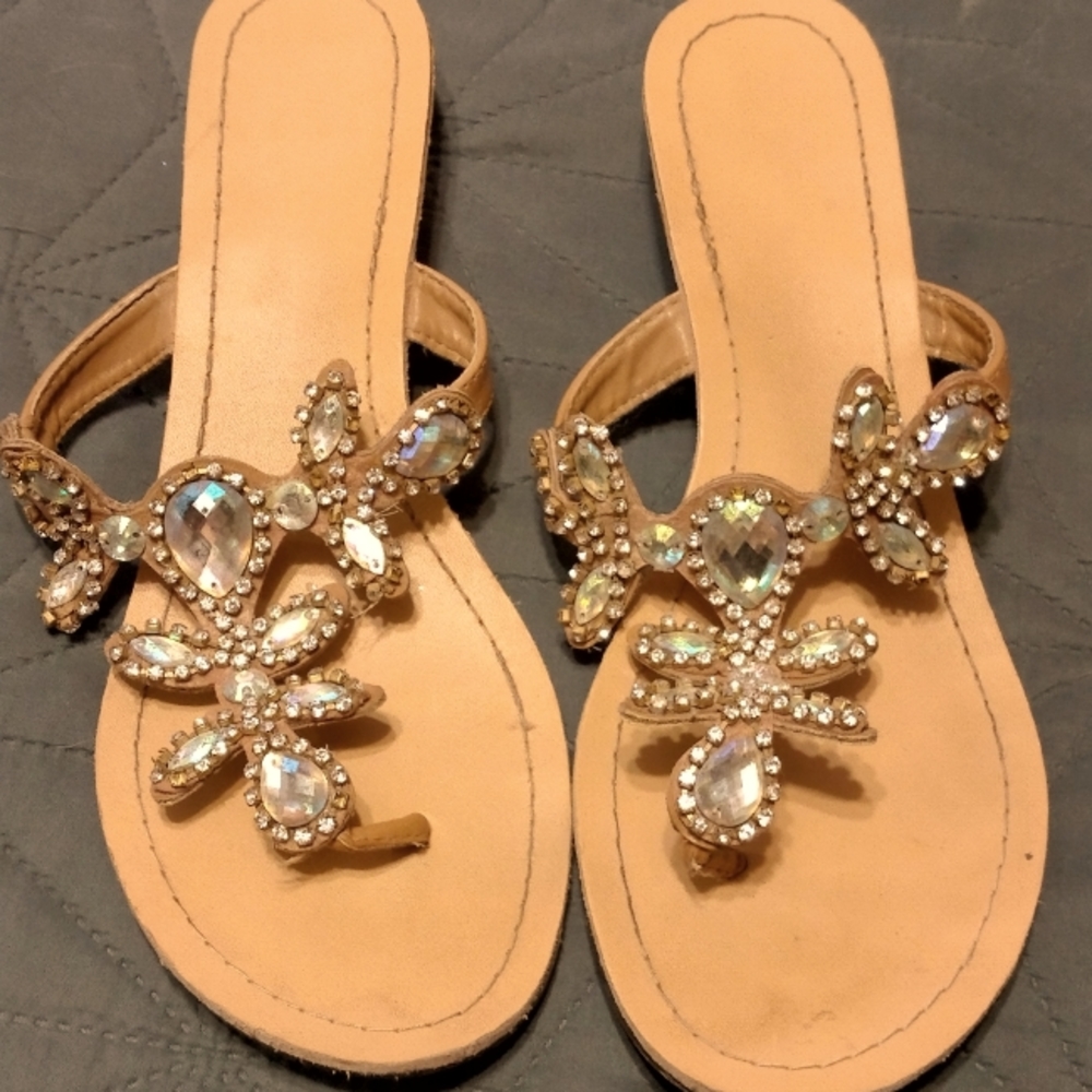 Size 9 Jeweled Rhinestone Flip Flop Sandals